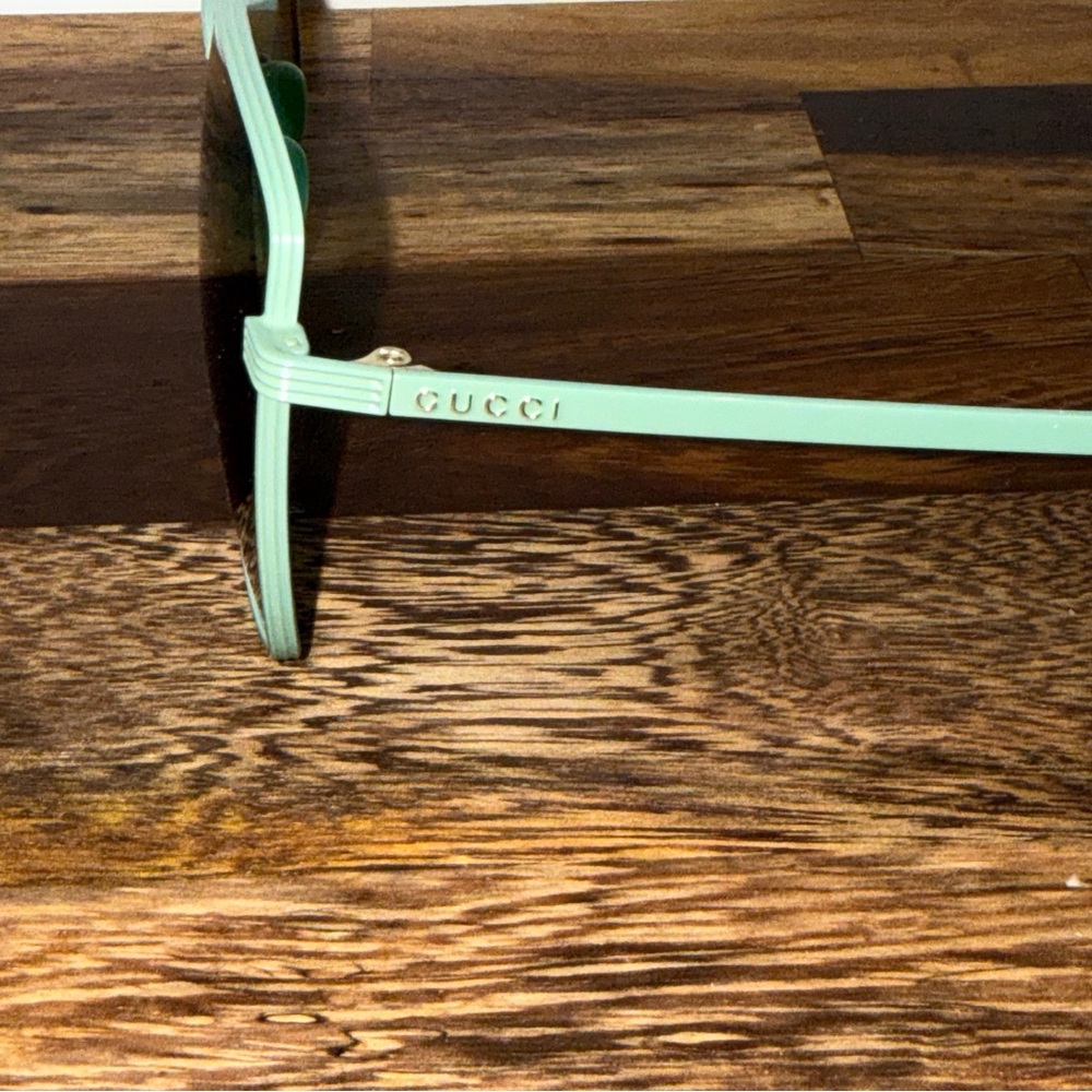 Gucci Light Green Square Sunglasses - Picture 4 of 8